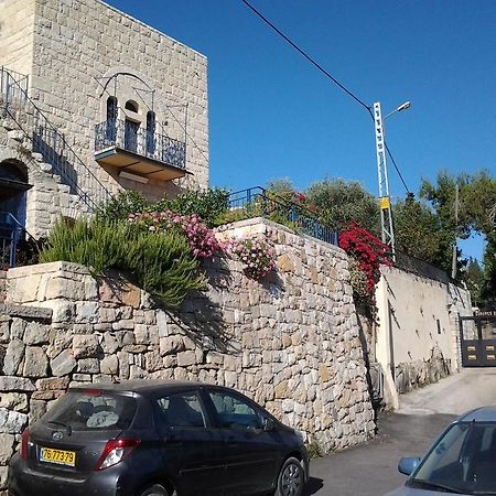 Rosary Sister Guest House Ein Karem Иерусалим Экстерьер фото
