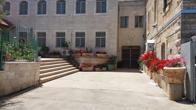Rosary Sister Guest House Ein Karem Иерусалим Экстерьер фото